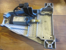 Mercedes Benz - Steering Wheel STEERING COLUMN ADJUSTMENT MOTOR - Steering Column - 2205400288